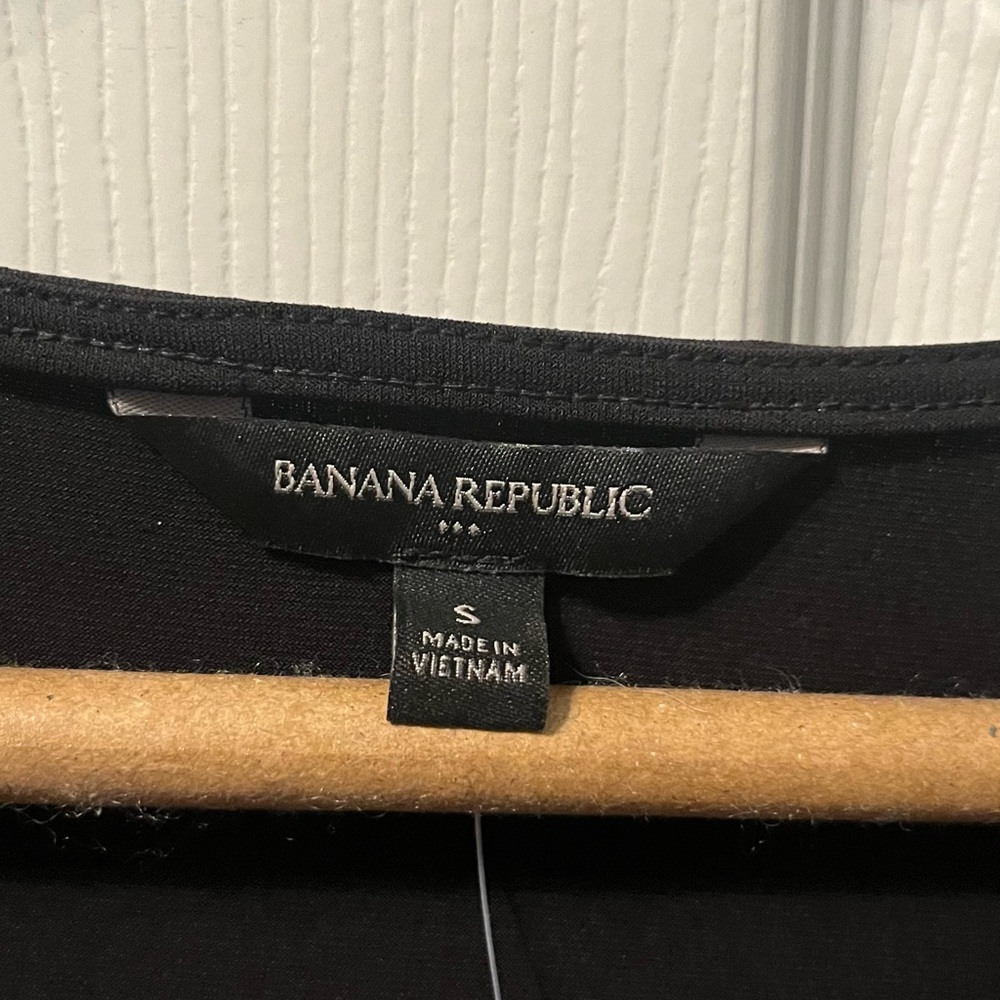 Banana Republic size, small sleeveless top